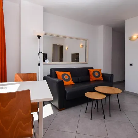 Ref 228 De 1 Con Vistas Al Mar En Primera Linea De Playa En Boliches Apartment