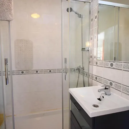 Ref 228 De 1 Con Vistas Al Mar En Primera Linea De Playa En Boliches Apartment *