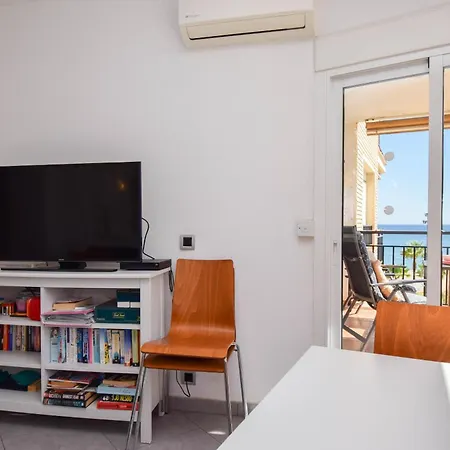 Ref 228 De 1 Con Vistas Al Mar En Primera Linea De Playa En Boliches
